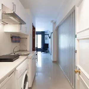 https://apartamentos-diaber-larana.es-andalucia.com